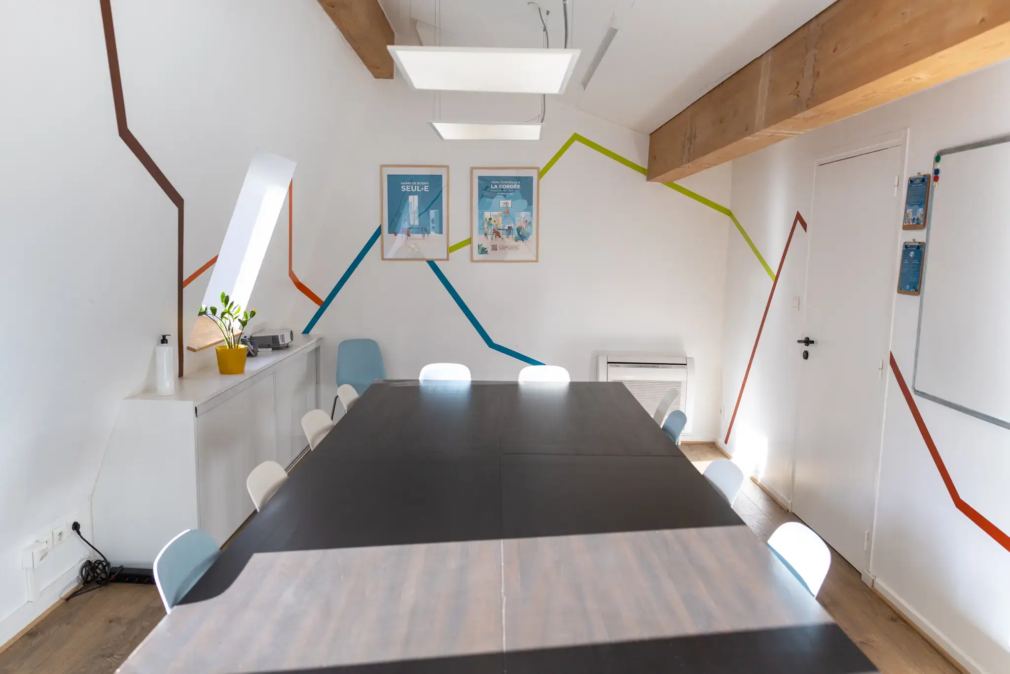 Salle de réunion lumineuse avec climatisation, La Cordée Lyon 9e