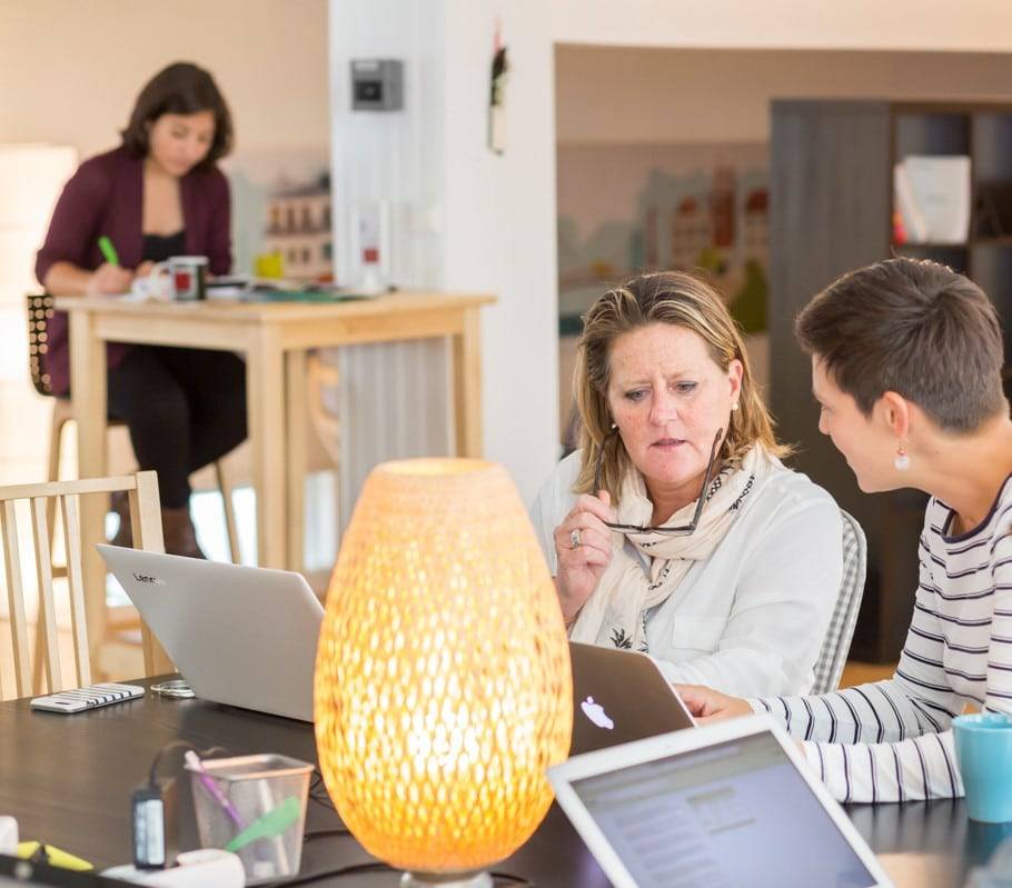 Entreprendre, femmes et réseaux Entreprendre, femmes et réseaux