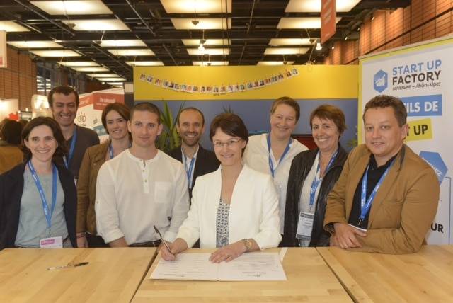 Signature de la charte Coworking Auvergne Rhône-Alpes Signature de la charte Coworking Auvergne Rhône-Alpes