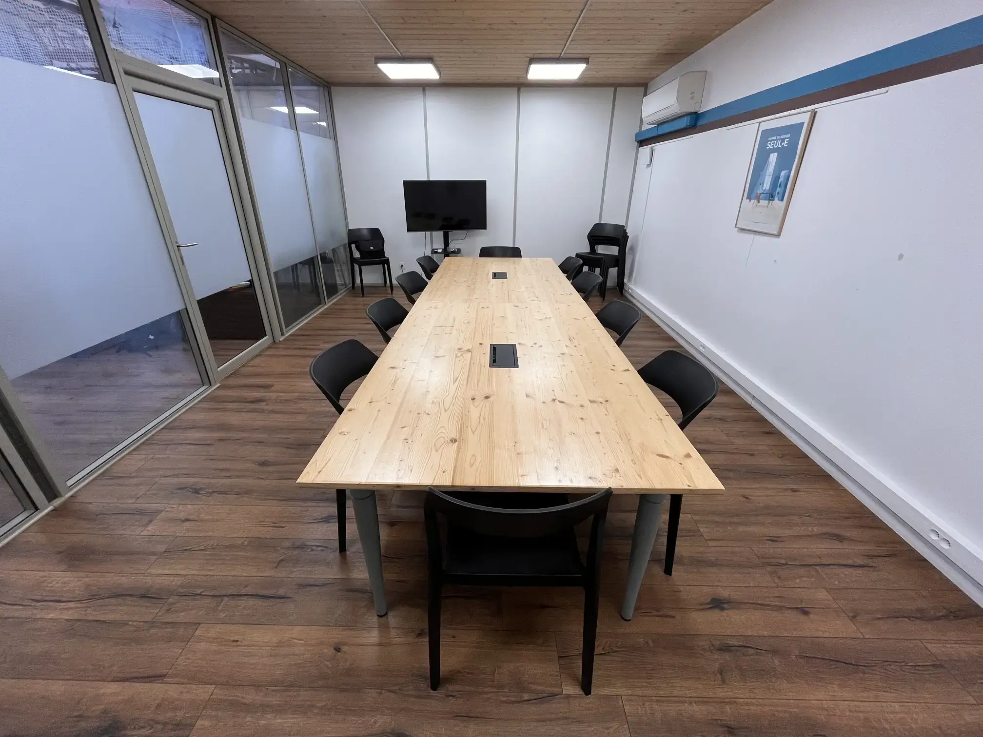 Salle de réunion équipée d'écran TV, Lyon 7 Salle de réunion équipée d'écran TV, Lyon 7