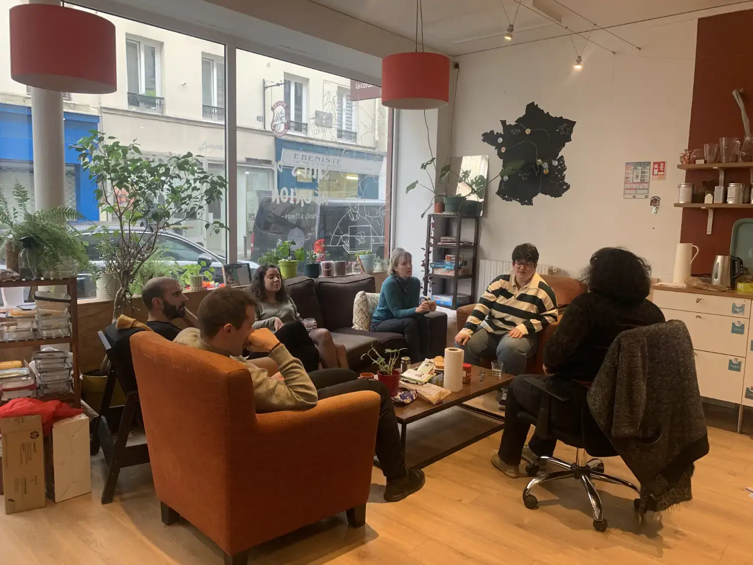 Pause conviviale dans l'après-midi, La Cordée coworking Paris Gare de Lyon Pause conviviale dans l'après-midi, La Cordée coworking Paris Gare de Lyon