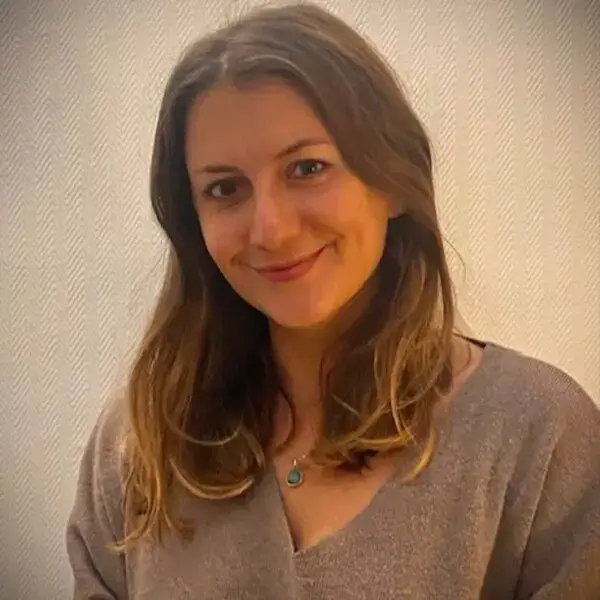 Mélanie responsable de La Cordée coworking Paris Gare de Lyon Mélanie responsable de La Cordée coworking Paris Gare de Lyon