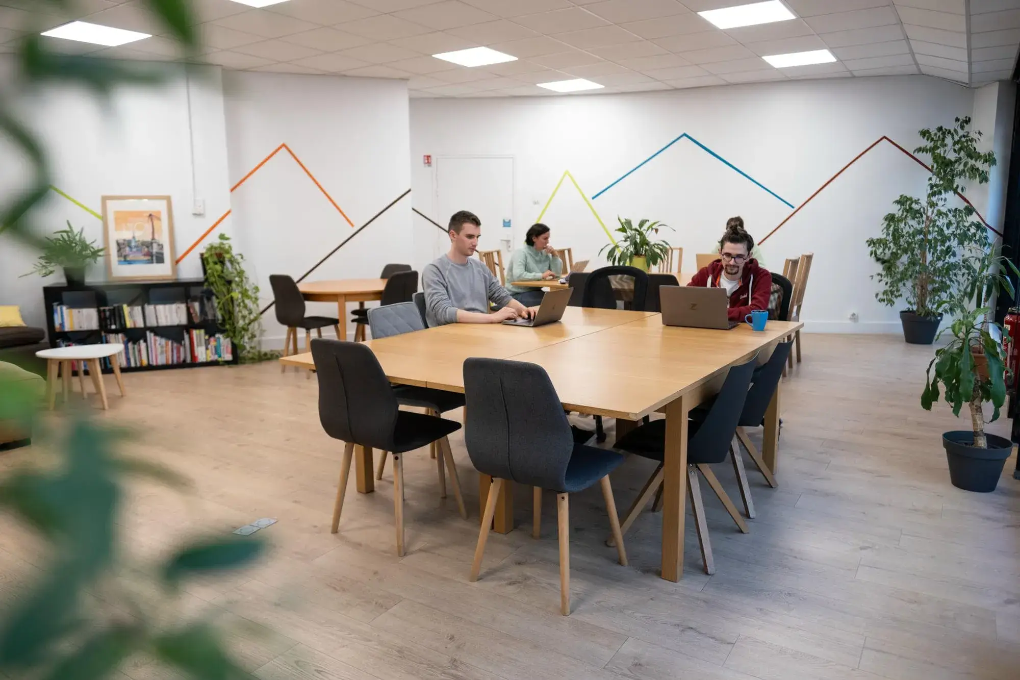 Bureaux attitrés pour petite équipe, la Cordée Villeurbanne métro République Bureaux attitrés pour petite équipe, la Cordée Villeurbanne métro République