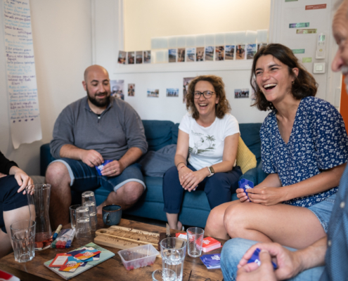 Coworking gare d'Annecy, photot d'un moment de pause pour décompresser.
